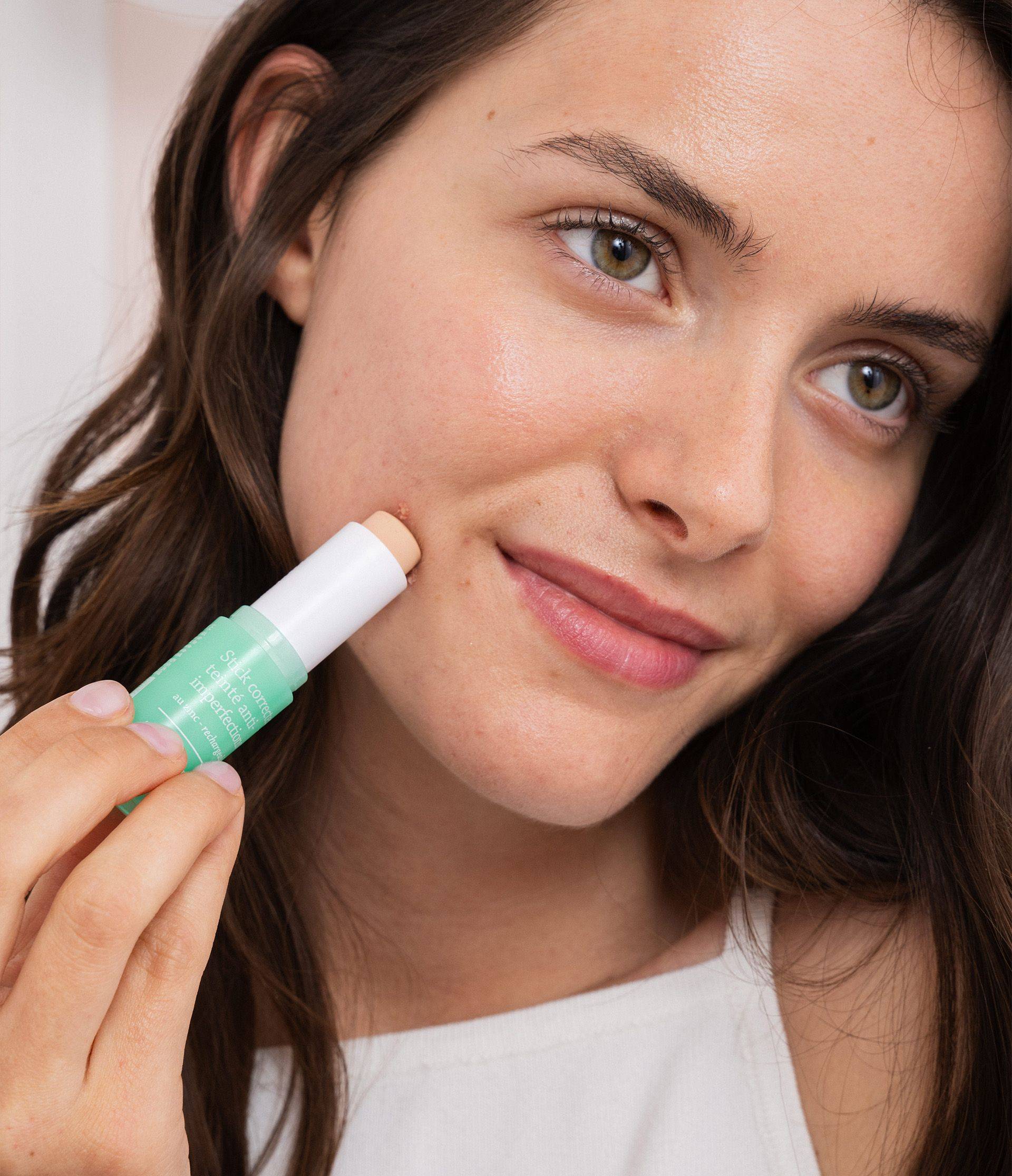 Stick correcteur teinté