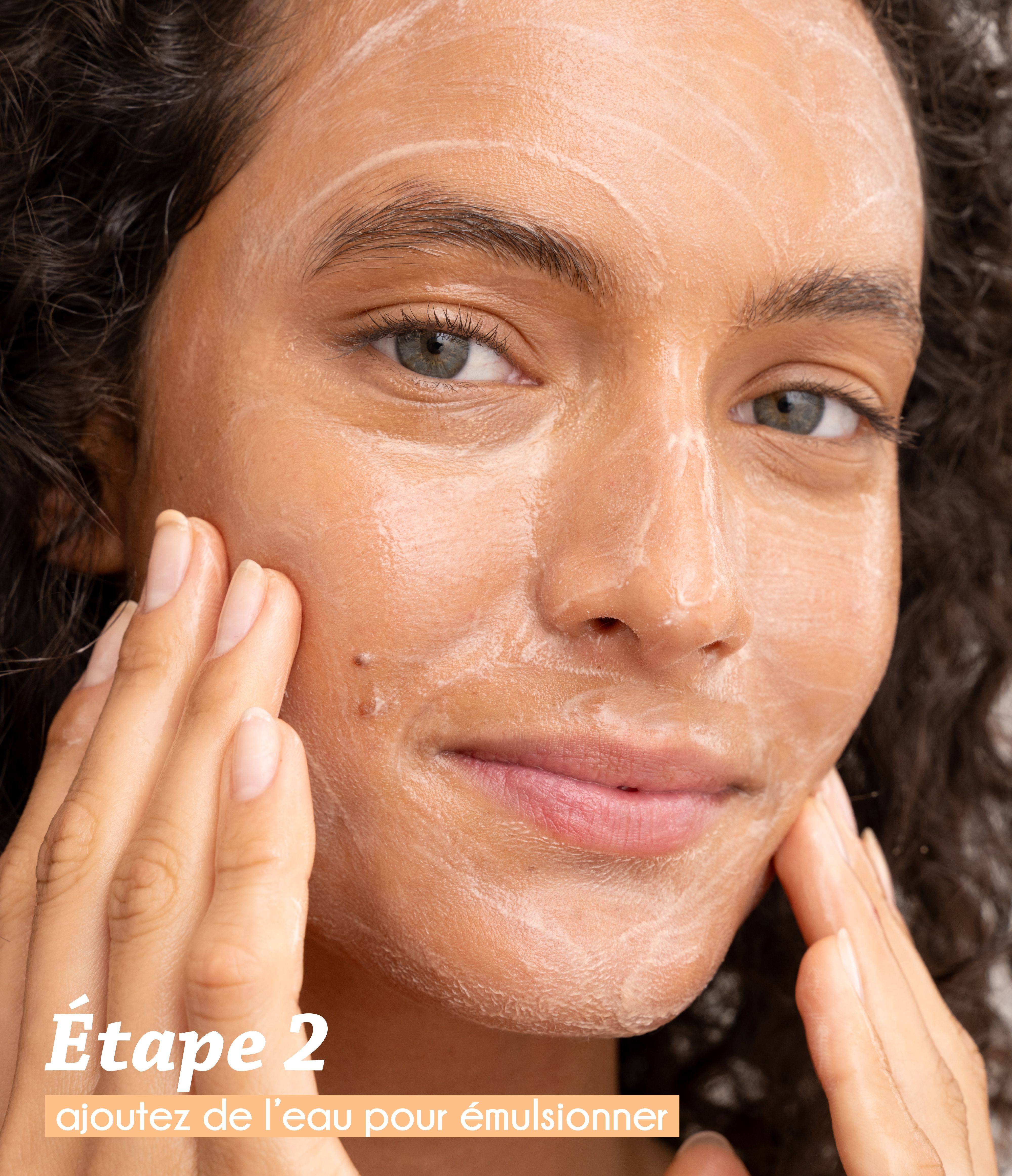 Étape application Baume démaquillant fondant rechargeable - La Rosée