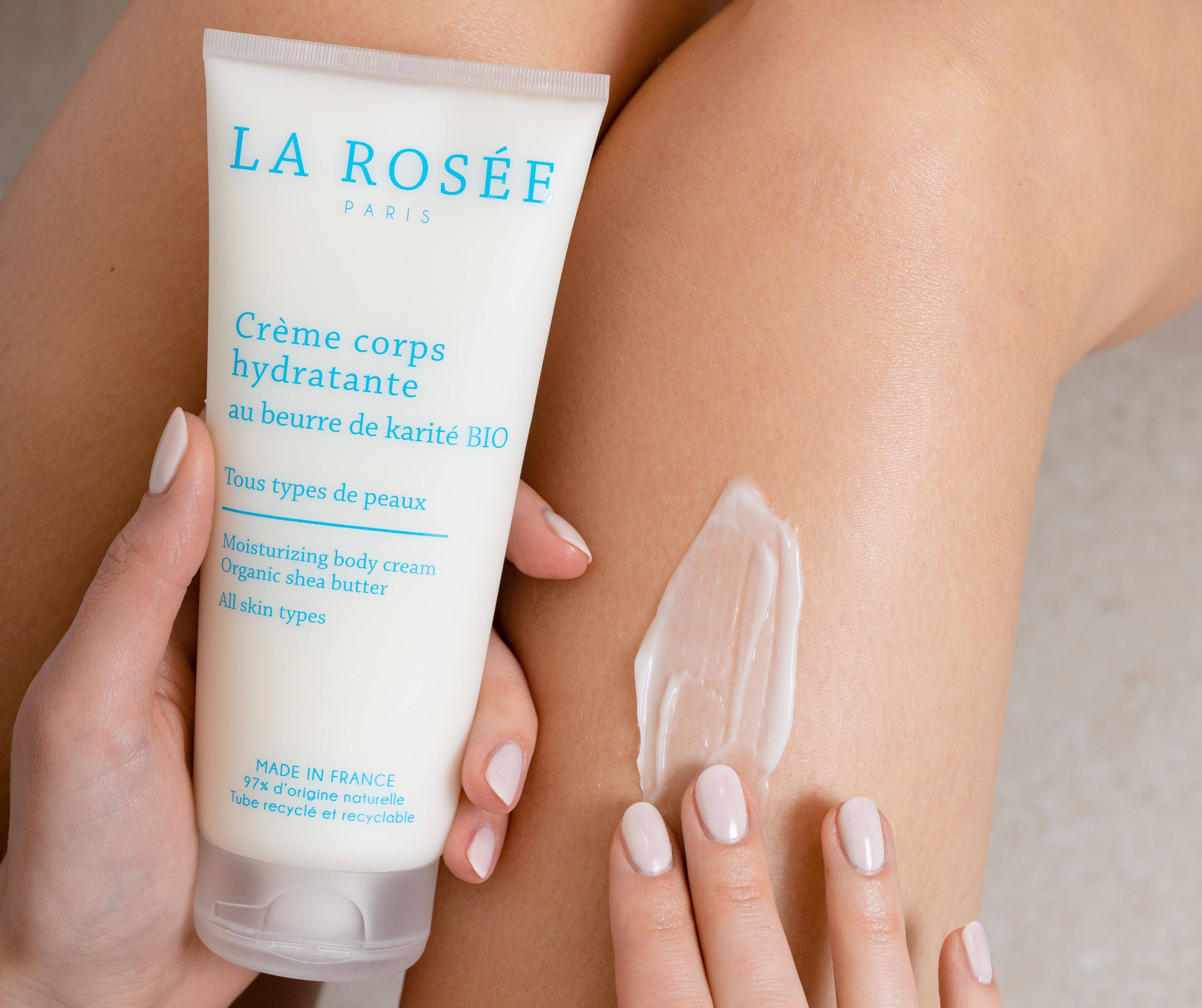 Hydrater la peau pour la préparer au soleil avec la crème corps hydratante au beurre de karité BIO - La Rosée
